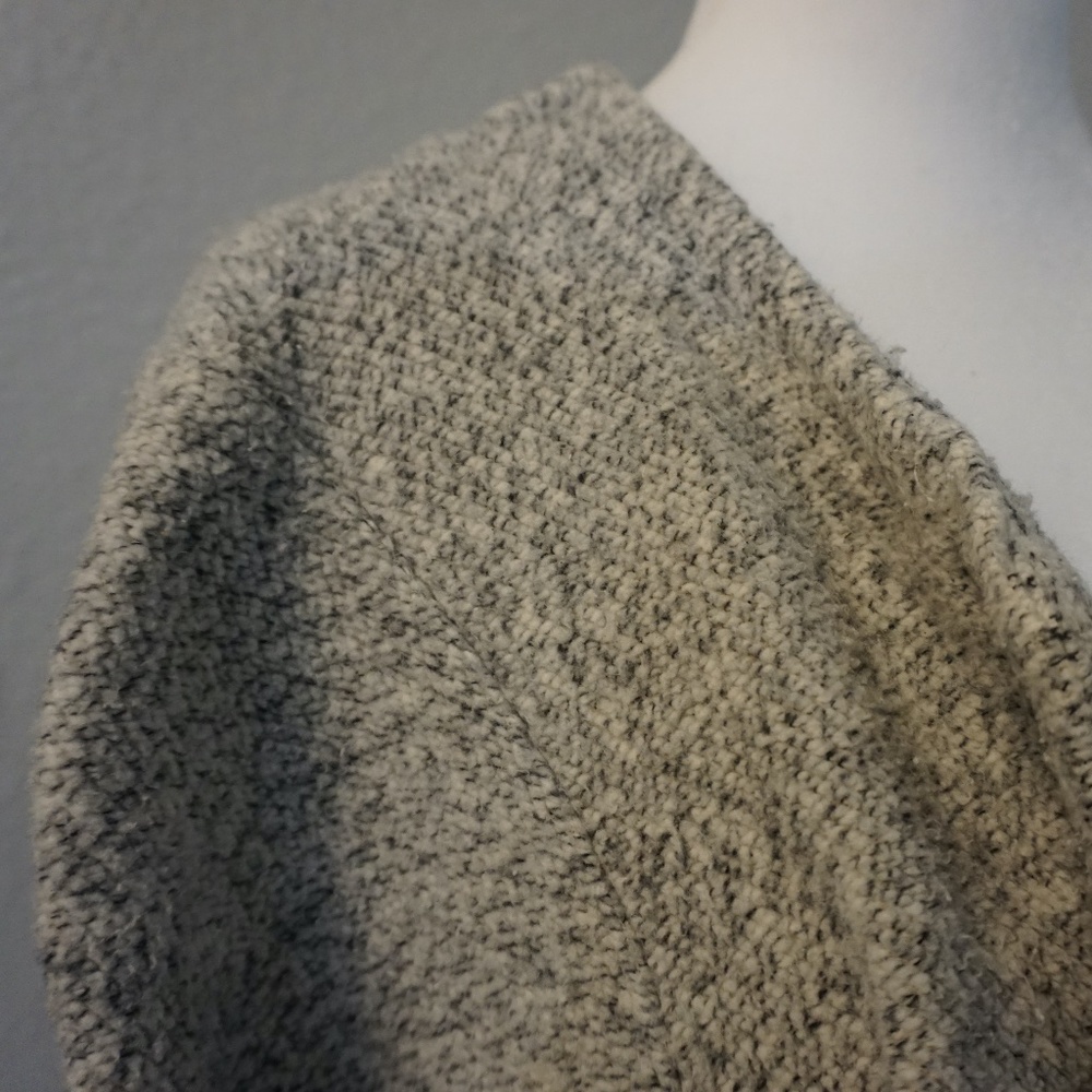 Gray Coat - Picture 2 of 3